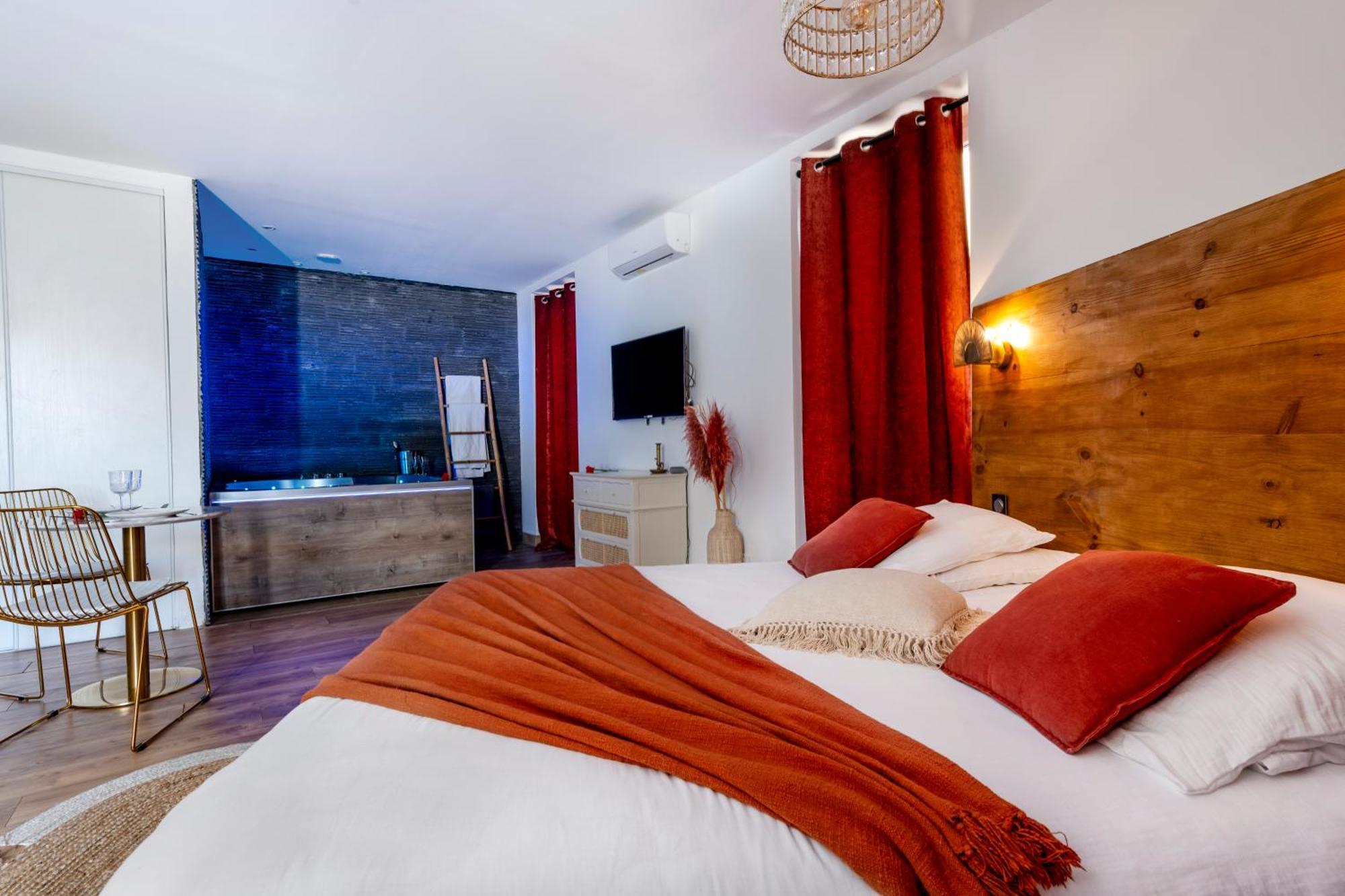 Loft Romantique - Spa Privatif - Spa Noctambulles Hyères Esterno foto